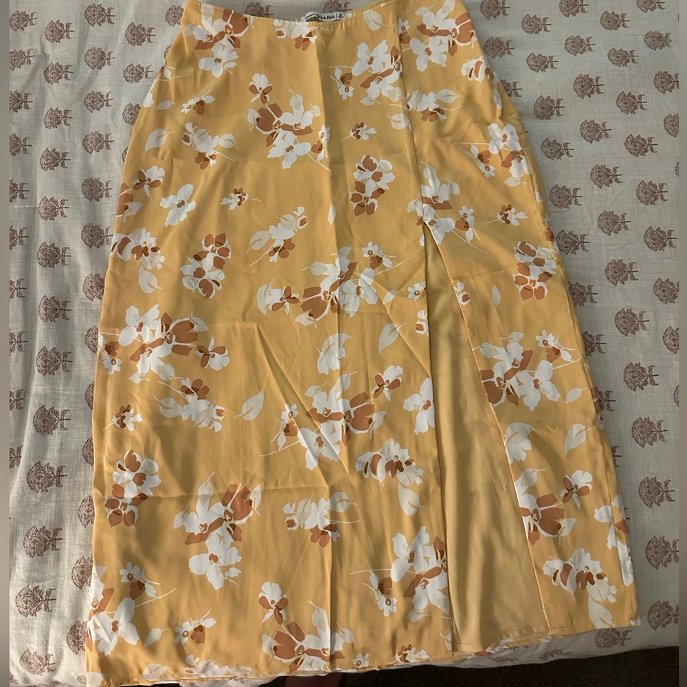 Abercrombie midi skirt